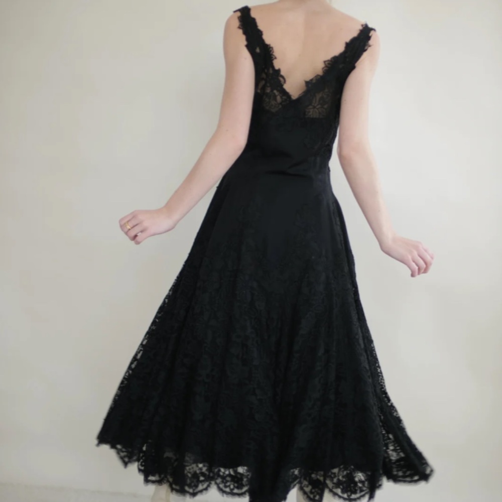 1950's Gorgeous, Black Silk File, And French Lace Party Dress S/M - Picture 2 of 4
